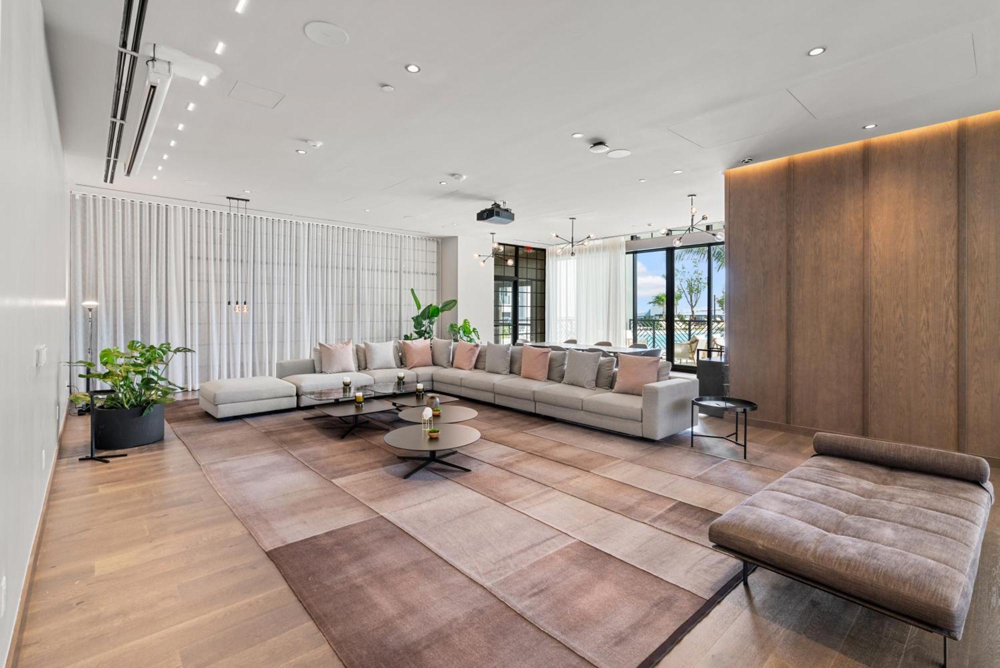 Apartment New 28th Floor Unit - Breathtaking Bay And Downtown Views *
