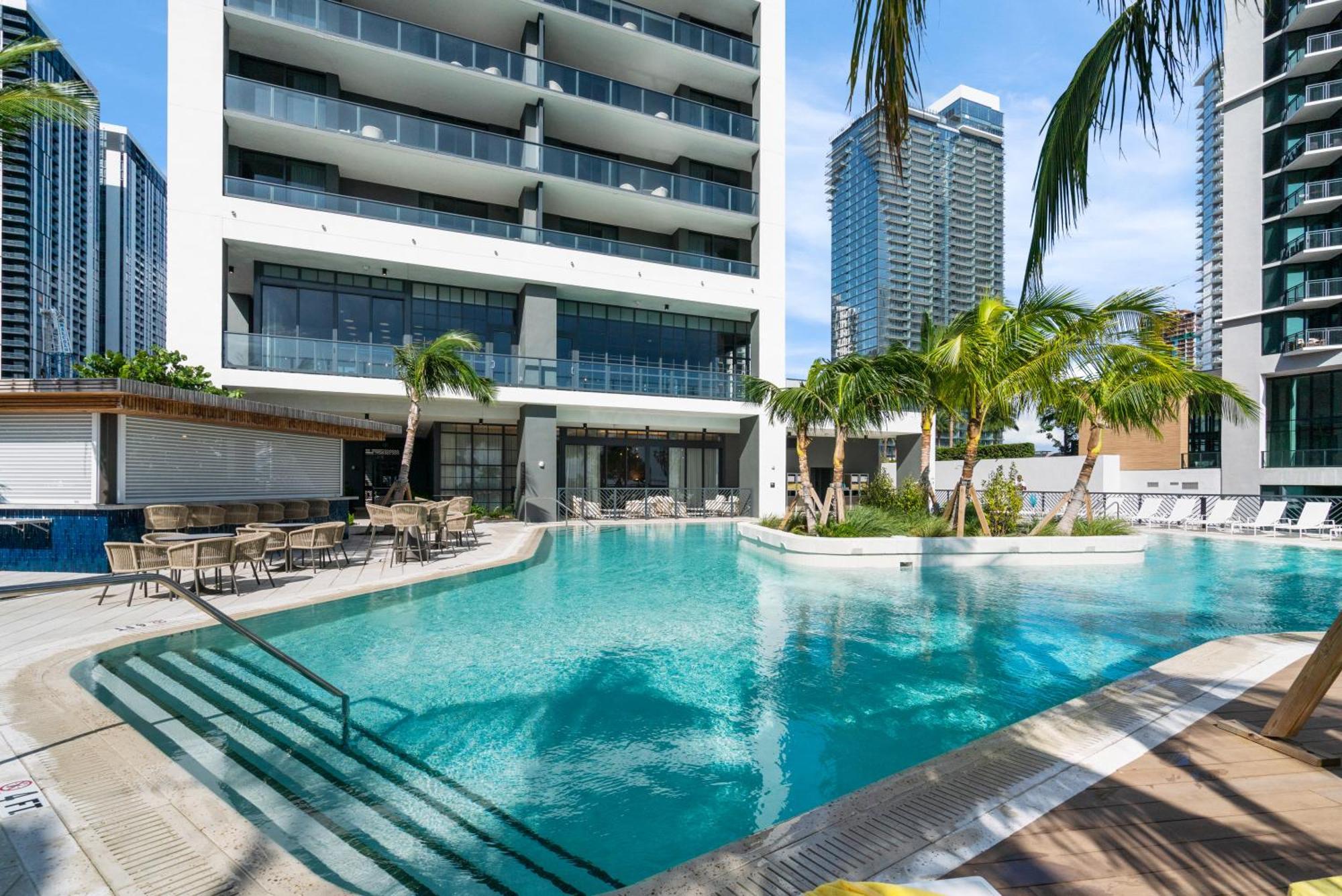 New 28th Floor Unit - Breathtaking Bay And Downtown Views Miami