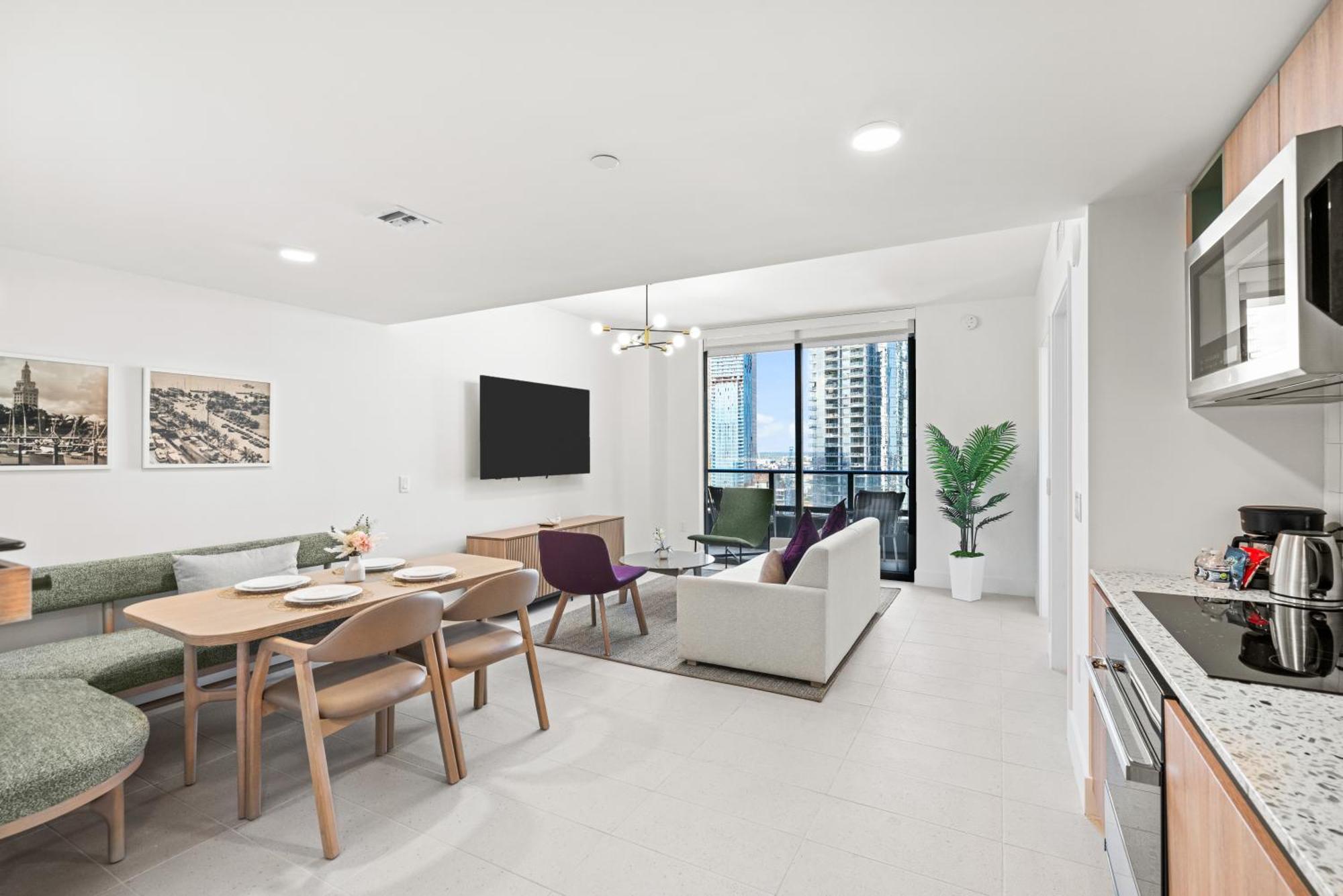 New 28th Floor Unit - Breathtaking Bay And Downtown Views Miami