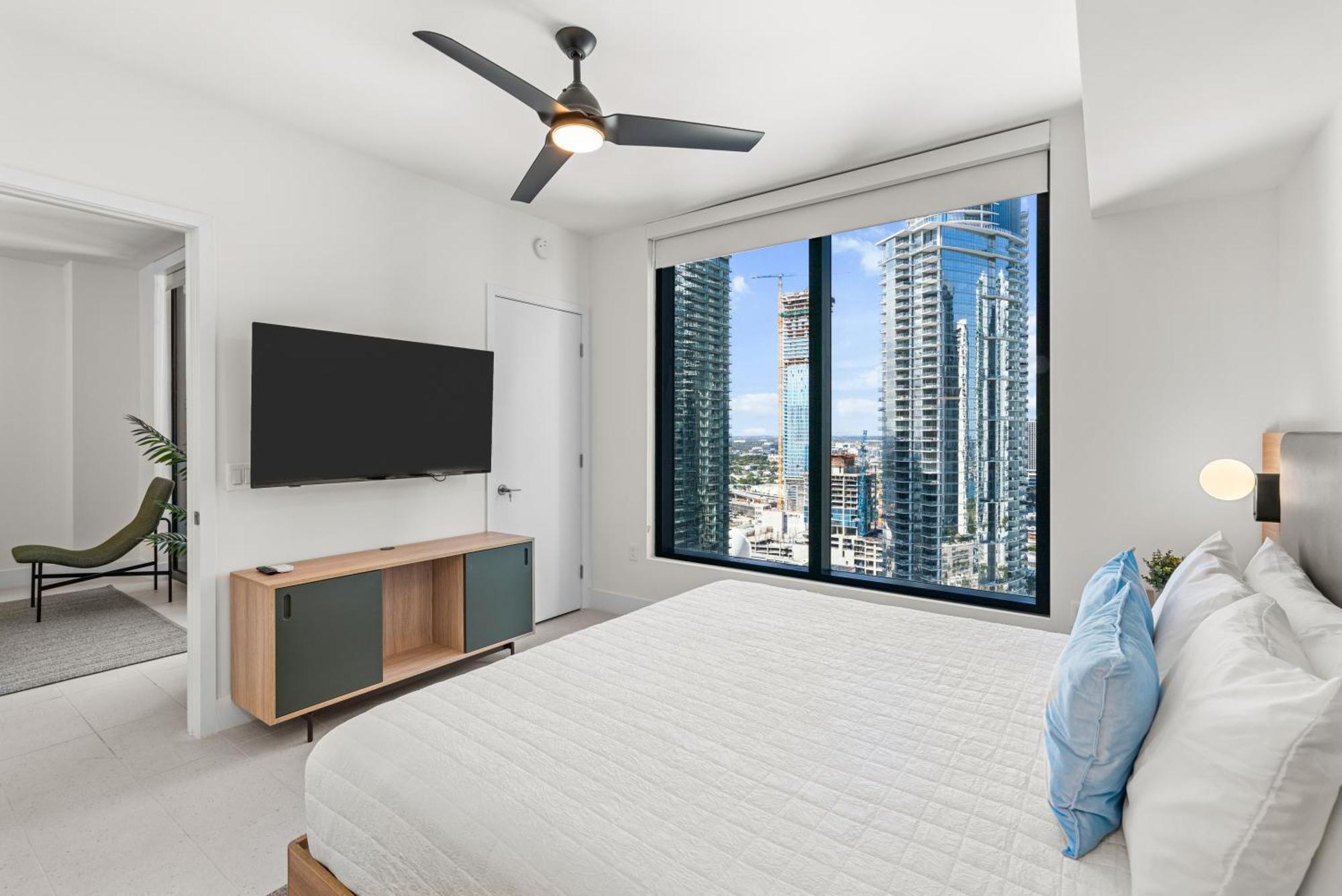 New 28th Floor Unit - Breathtaking Bay And Downtown Views